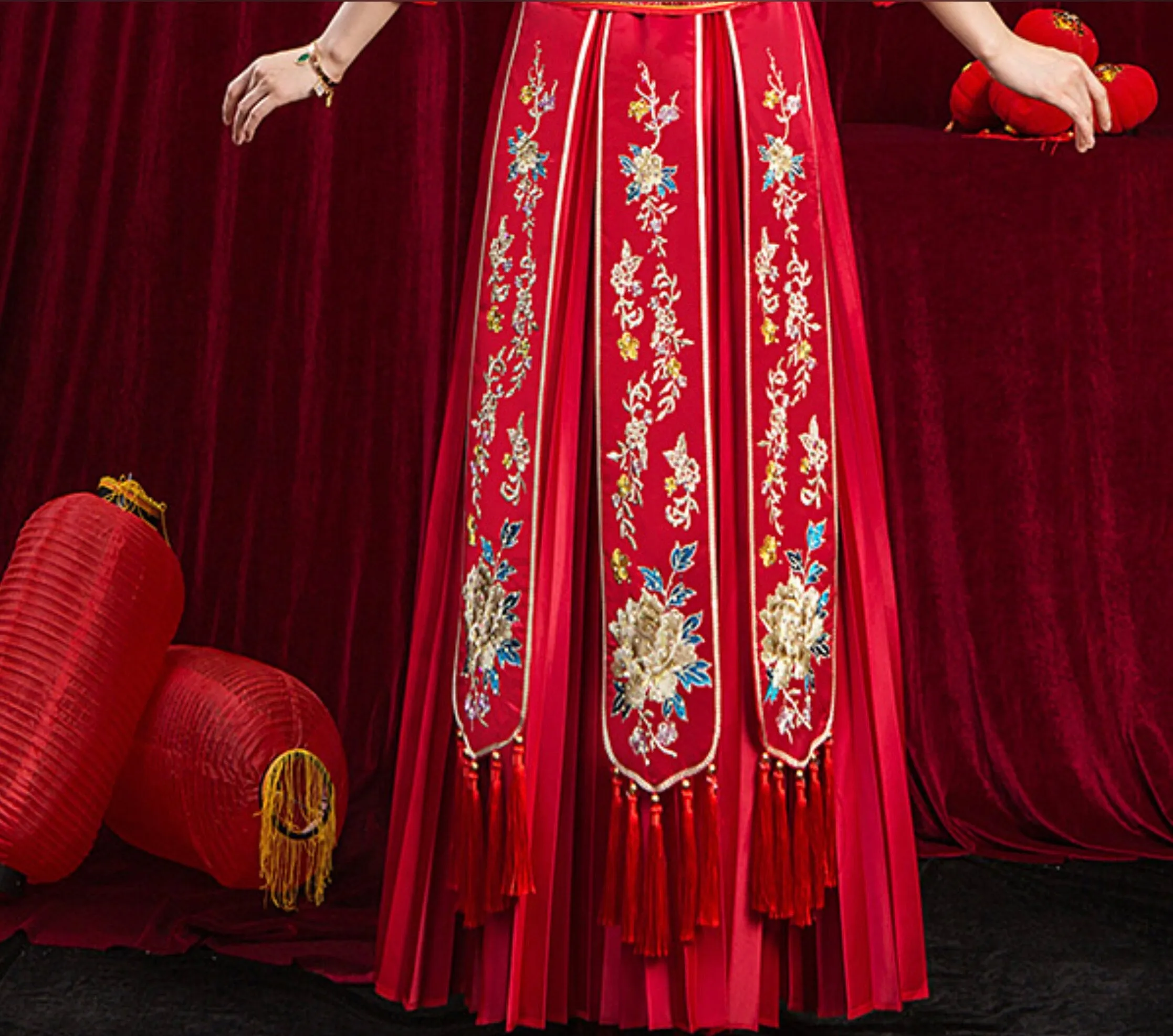Chinese Traditional Bridal Wedding Dress/Peacock Pattern Wedding Dress/Qun Kwa/Tea Ceremony