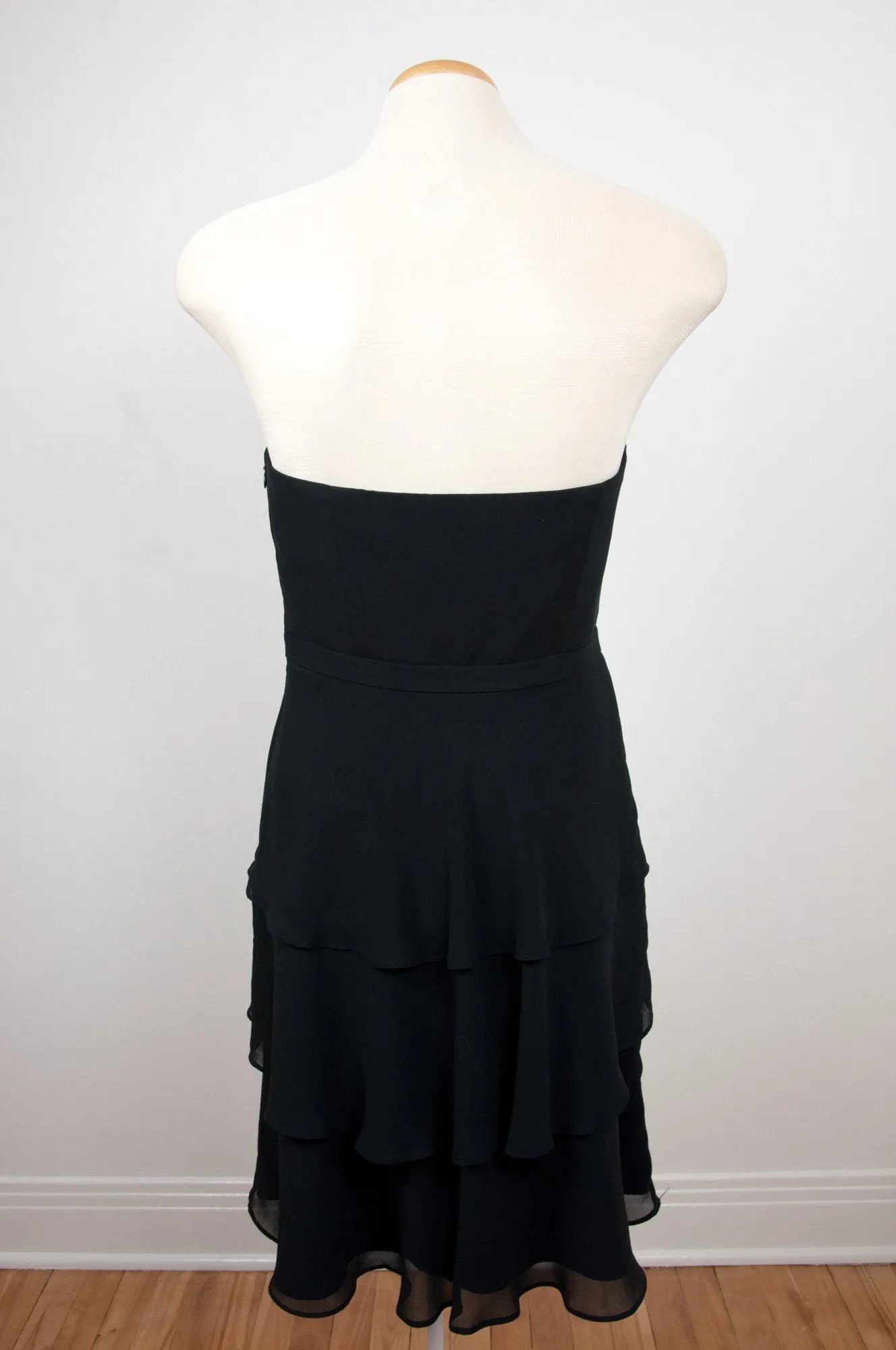 Sleeveless cocktail gown