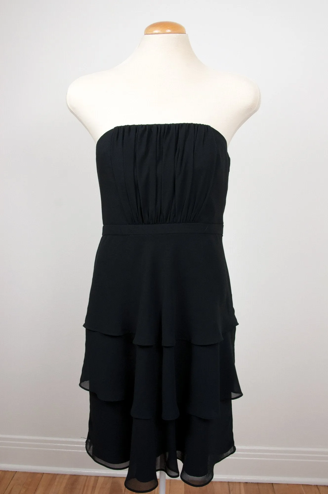Sleeveless cocktail gown