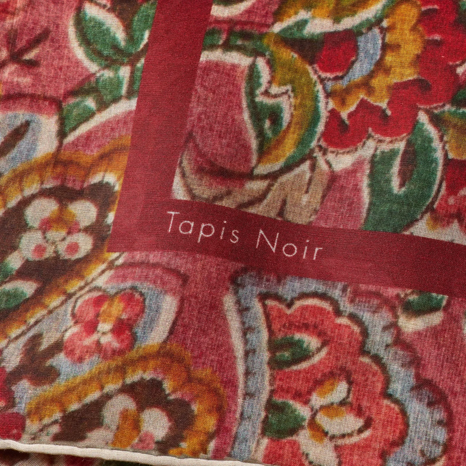 Tapis Noir Light Pink Paisley Scarf